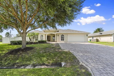 490 SW Ryder Road 1