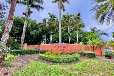 4700 SW 160th Ave #423 1