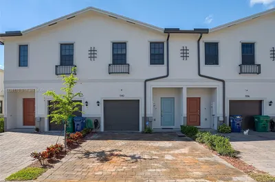 1140 SW 6th Ct 1