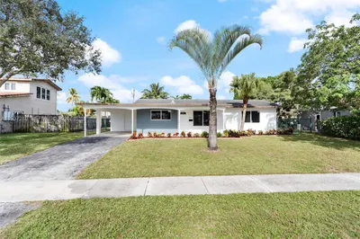 4331 NW 9th Ct 1