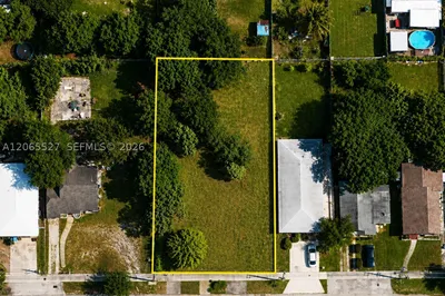 3143 NW 52nd St 1