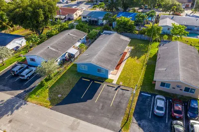 320 SW 10th Terrace 1