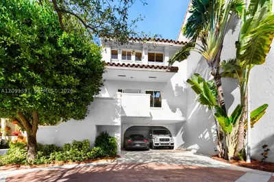 2000 S Bayshore Dr #58 1