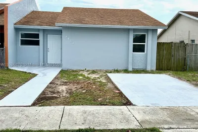 3452 NW 194th Ter 1