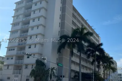 1300 Lincoln Rd #D204 1