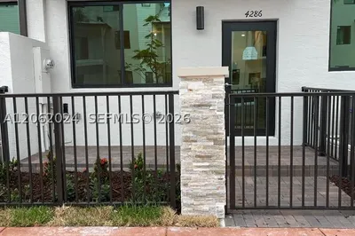 4286 NW 83rd Ave 0 1