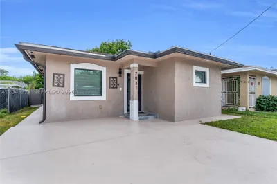 7031 NW 20th Ave 1