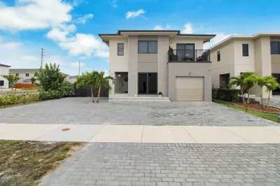 320 NW 13th Ct 1