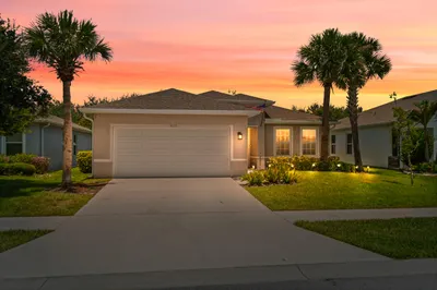 3625 Sapphire Hollow Way 1
