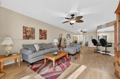 4401 Crystal Lake Dr #101 1