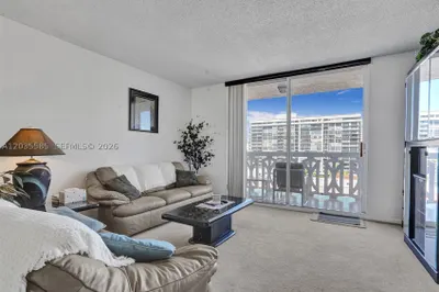 3113 S Ocean Dr #803 1