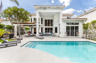 1543 Presidential Way 1