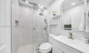 490 W 33rd Pl Photo