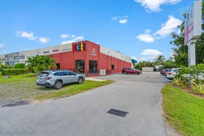3400 NW 78th Avenue Avenue #5 1