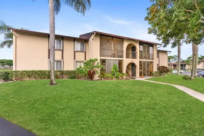 421 Pine Glen Lane #A2 1