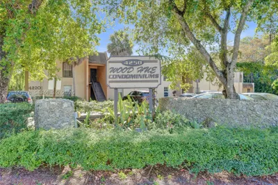 4220 NW 21st St #206 1