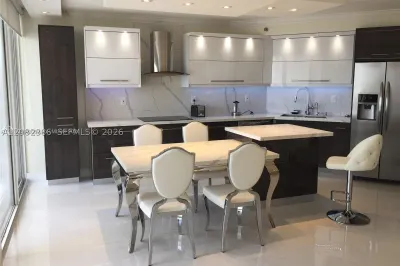 16485 Collins Ave #538 1