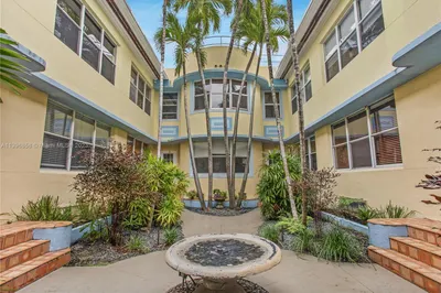 1051 Euclid Ave #107 1