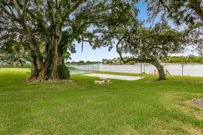 386 GOLFVIEW Roa #D 1
