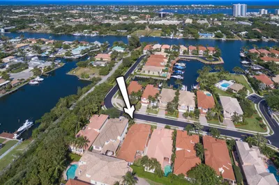 01_aerial-front_729 Sandy Point Lane_Pro
