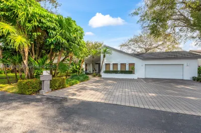 5800 SW 33rd Ter 1