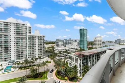 5959 Collins Ave #1201 1