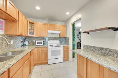 4750 NW 10th Court #318 1