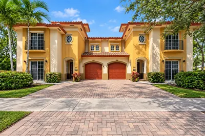 203 NW 12TH Avenue #205 1