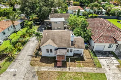 2100 SW 25th St 1