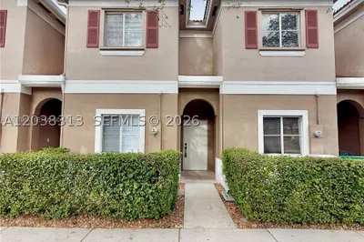 4412 Woodland Cir #4412 1