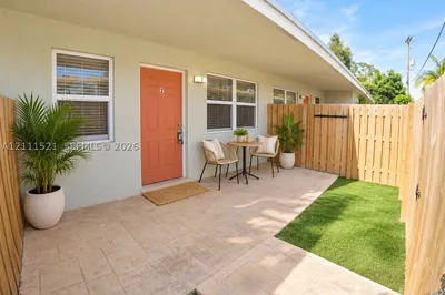 1204 NE 5th Ter #2 1