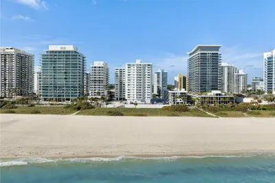 5825 Collins Ave #12K 1