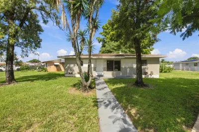 2219 SW 68th Ter 1