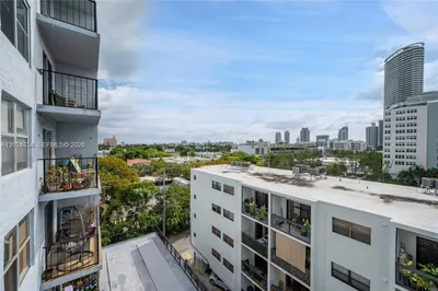 899 West Ave #7E 1