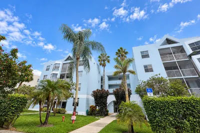 5962 Morningstar Circle #202 1