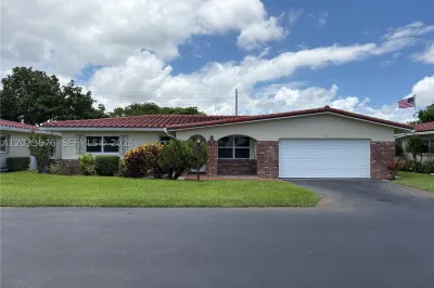 1221 NW 44th St #. 1