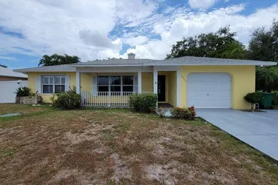 2442 SE Grand Drive 1