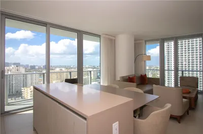 4111 S Ocean Dr #1711 1