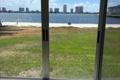 2936 Lake Shore Drive #101 1