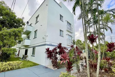 7516 NE 1st Avenue #302 1