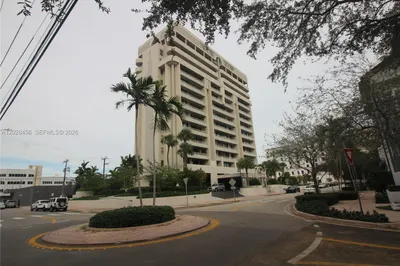 441 Valencia Ave #202 1