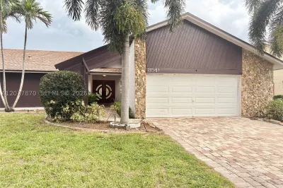 8541 NW 54th St 1