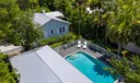 708 SE Riverside Drive Photo