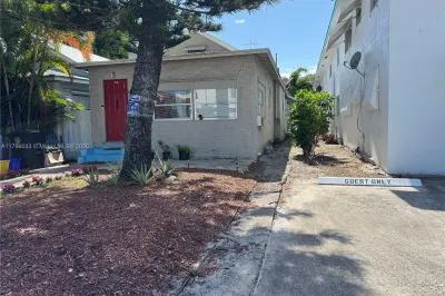 225 N K St #4