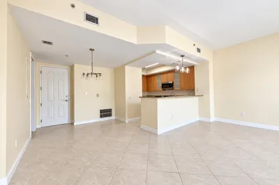 2633 NE 14TH Avenue #109 1