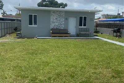 668 NW 44th Ave 1