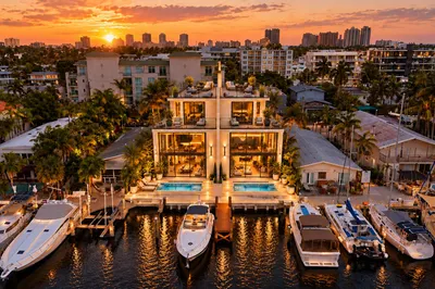 323 Hendricks Isle 1