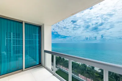6899 Collins Ave #908 1
