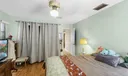 925 SE Brookedge Ave Photo