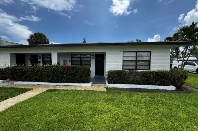 380 SE 12th Ave #1 1